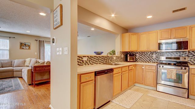 53 Winged Foot Court, Howell, NJ 07731