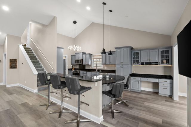 8331 Doubletree Drive N, Crown Point, IN 46307