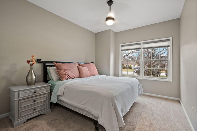 8331 Doubletree Drive N, Crown Point, IN 46307