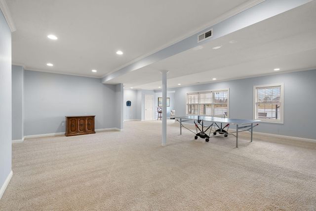 8331 Doubletree Drive N, Crown Point, IN 46307