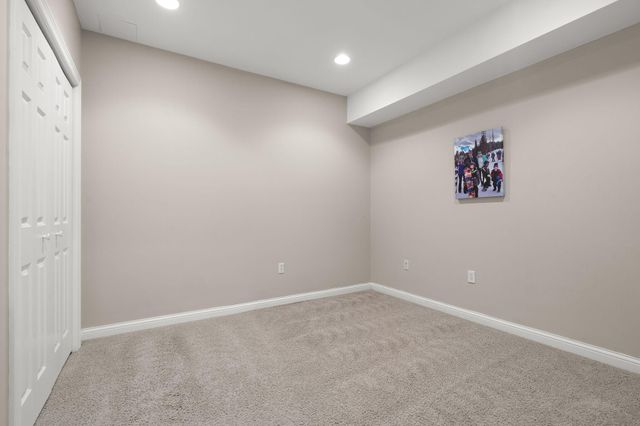 8331 Doubletree Drive N, Crown Point, IN 46307