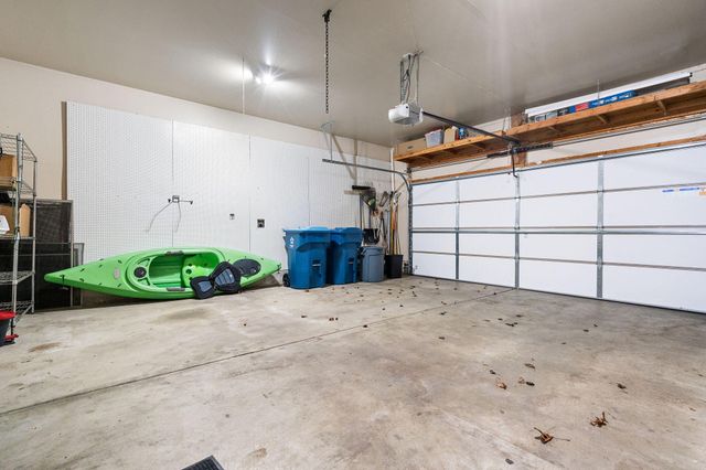 8331 Doubletree Drive N, Crown Point, IN 46307