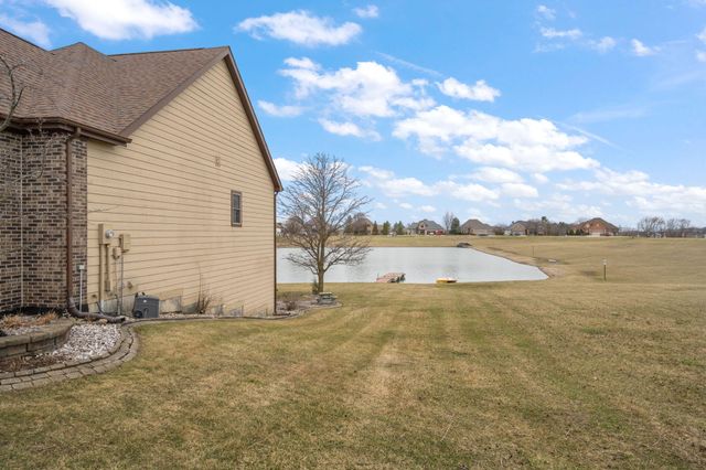 8331 Doubletree Drive N, Crown Point, IN 46307