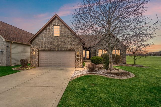 8331 Doubletree Drive N, Crown Point, IN 46307