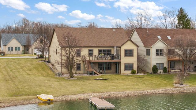 8331 Doubletree Drive N, Crown Point, IN 46307