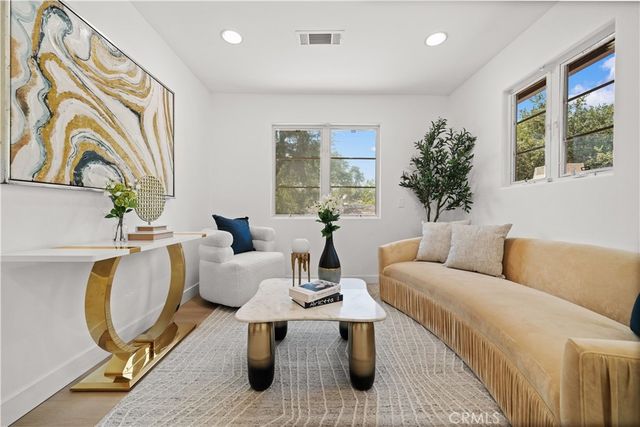 824 Ocean View Avenue, Monrovia, CA 91016