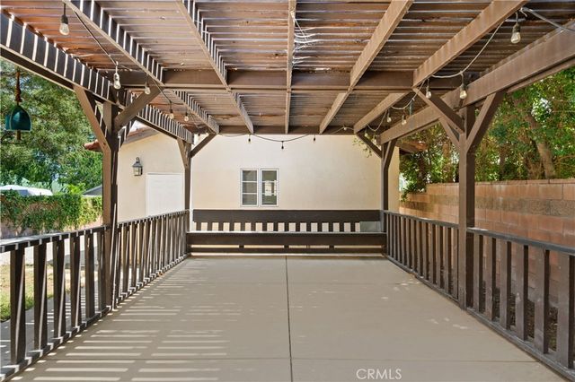 824 Ocean View Avenue, Monrovia, CA 91016