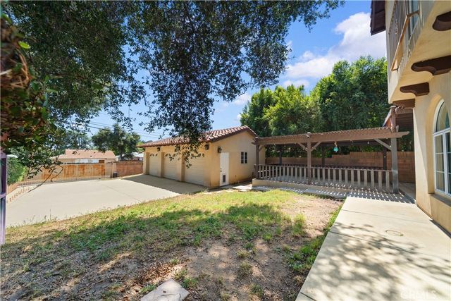 824 Ocean View Avenue, Monrovia, CA 91016