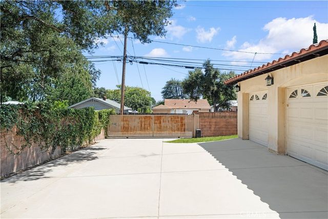 824 Ocean View Avenue, Monrovia, CA 91016