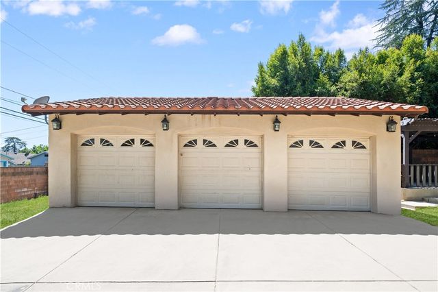 824 Ocean View Avenue, Monrovia, CA 91016