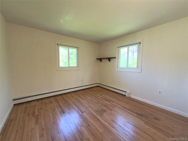 52 Holt Road, Hyde Park, NY 12538