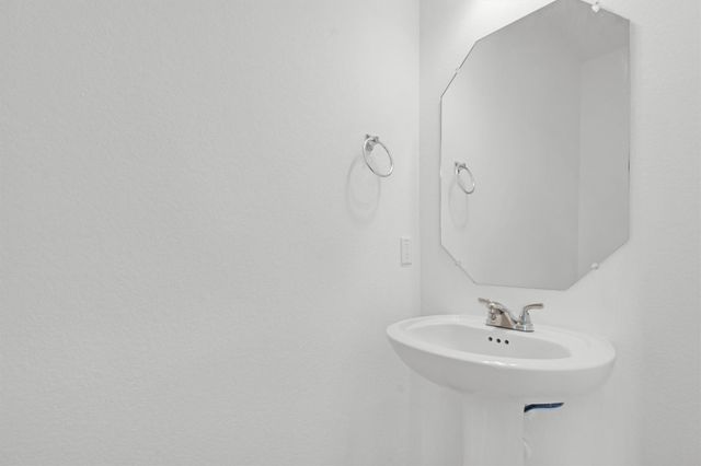 283 Fabion ST, Kyle, TX 78640