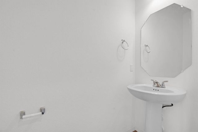 283 Fabion ST, Kyle, TX 78640