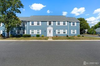 219 Manchester Lane N, Monroe, NJ 08831