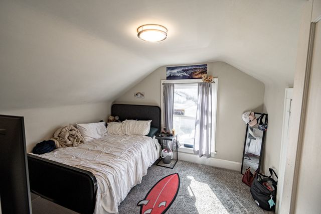 1411 Guthrie Avenue, Des Moines, IA 50316