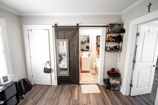 1411 Guthrie Avenue, Des Moines, IA 50316