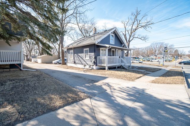 1411 Guthrie Avenue, Des Moines, IA 50316