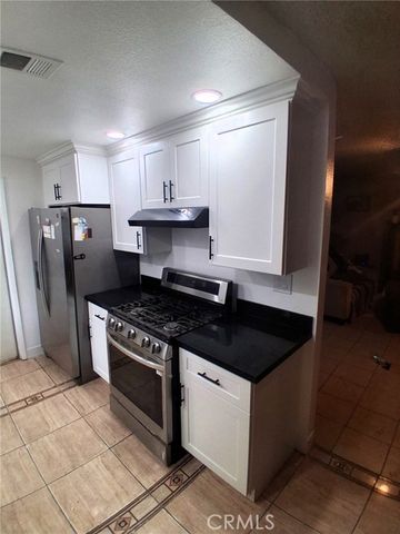 7601 Letty, Lamont, CA 93241