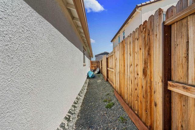 209 Dogwood Ranch Way, Patterson, CA 95363