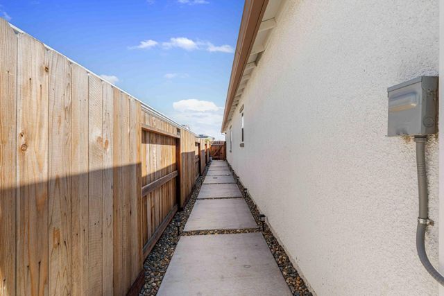 209 Dogwood Ranch Way, Patterson, CA 95363