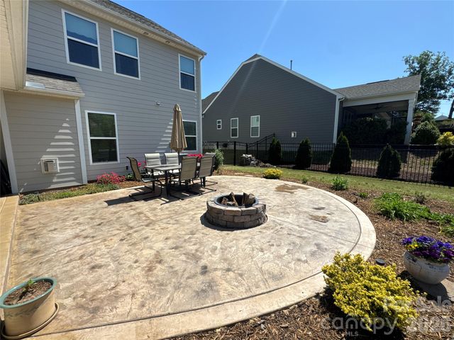 5339 Pembrey Drive, Denver, NC 28037
