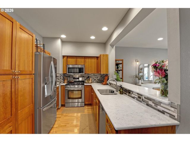 12224 Sw MEADER Way, Beaverton, OR 97008