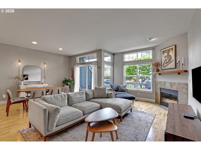 12224 Sw MEADER Way, Beaverton, OR 97008