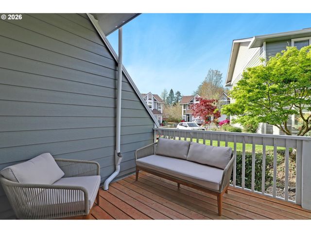 12224 Sw MEADER Way, Beaverton, OR 97008