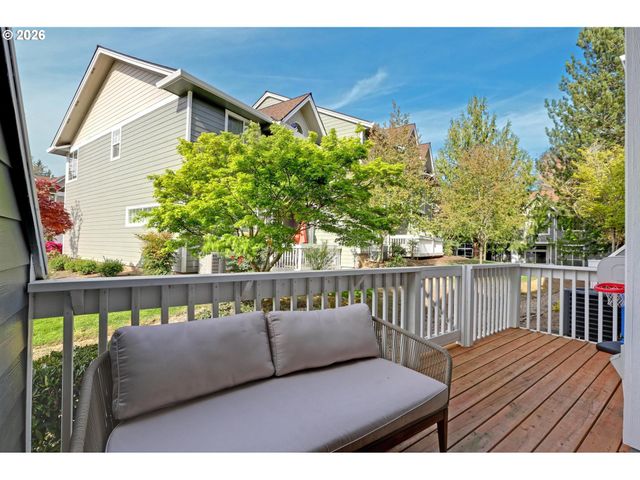12224 Sw MEADER Way, Beaverton, OR 97008