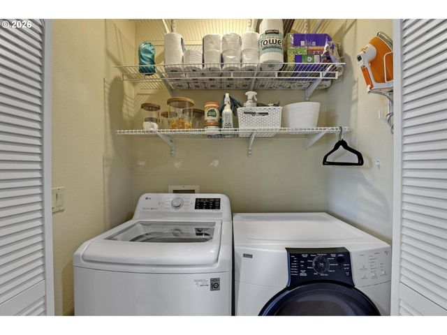 12224 Sw MEADER Way, Beaverton, OR 97008