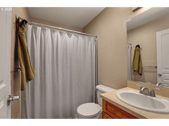 12224 Sw MEADER Way, Beaverton, OR 97008