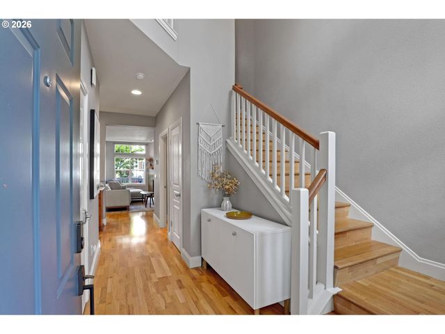 12224 Sw MEADER Way, Beaverton, OR 97008