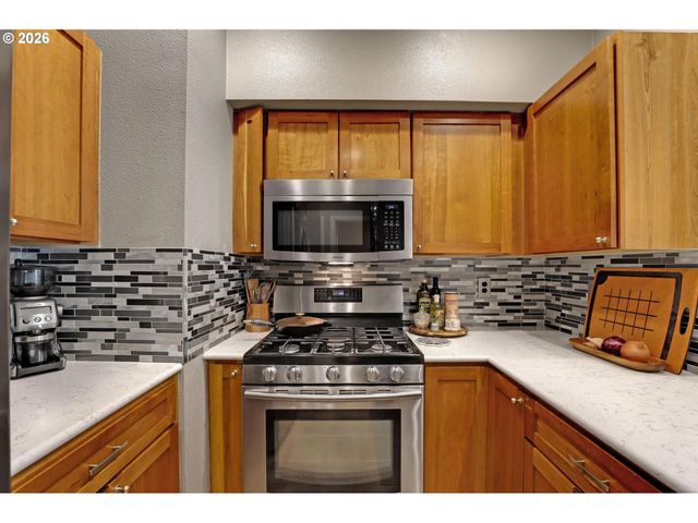 12224 Sw MEADER Way, Beaverton, OR 97008