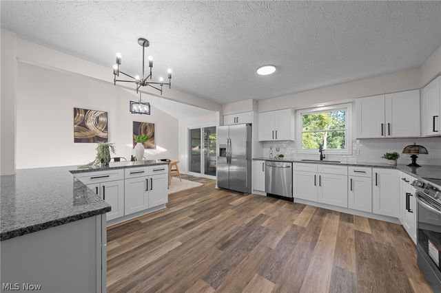239 Indian Hills Drive, Tallmadge, OH 44278