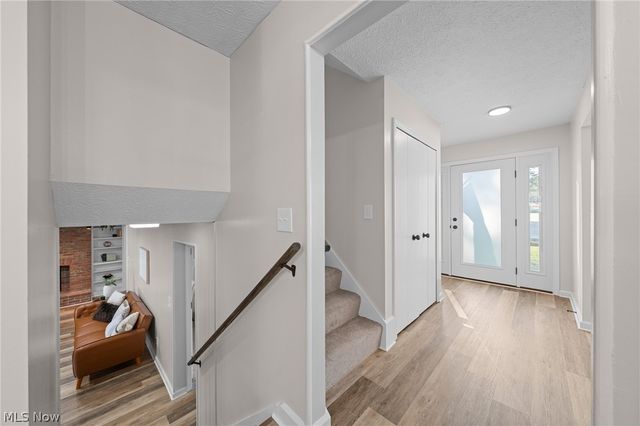 239 Indian Hills Drive, Tallmadge, OH 44278