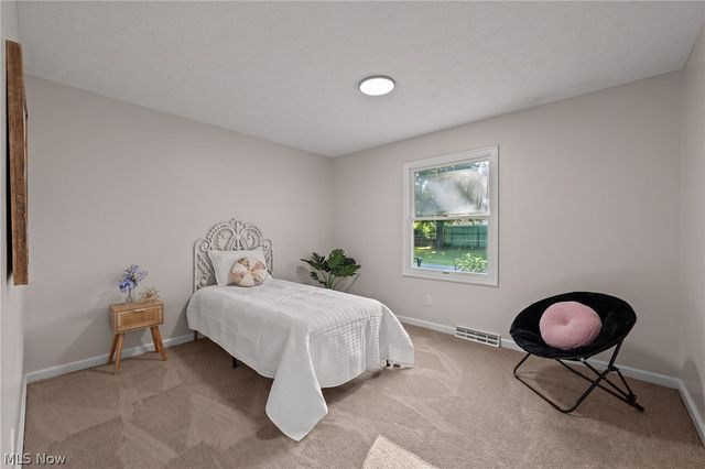 239 Indian Hills Drive, Tallmadge, OH 44278