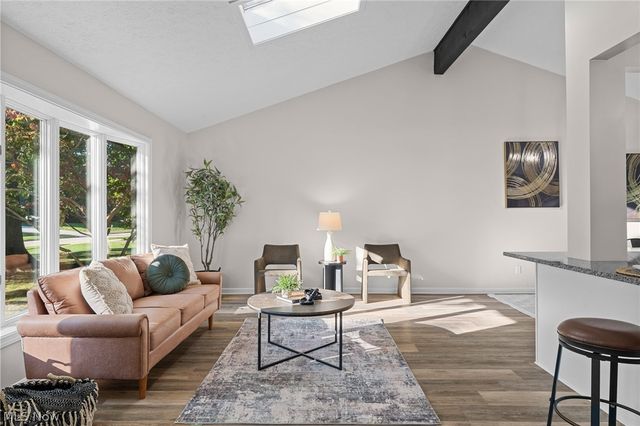 239 Indian Hills Drive, Tallmadge, OH 44278