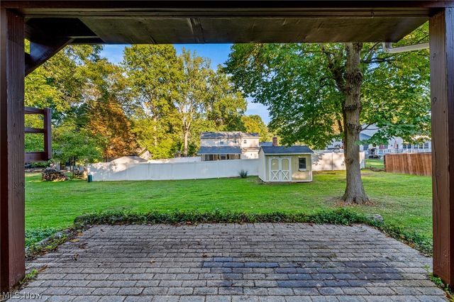 239 Indian Hills Drive, Tallmadge, OH 44278