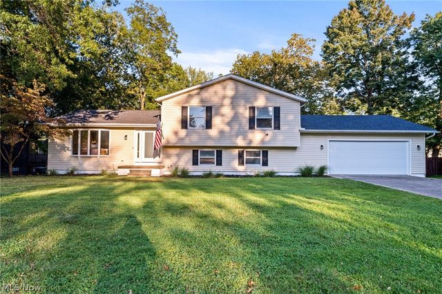 239 Indian Hills Drive, Tallmadge, OH 44278