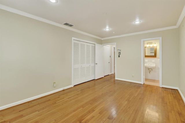 4271 Ocean Dr, Corpus Christi, TX 78411