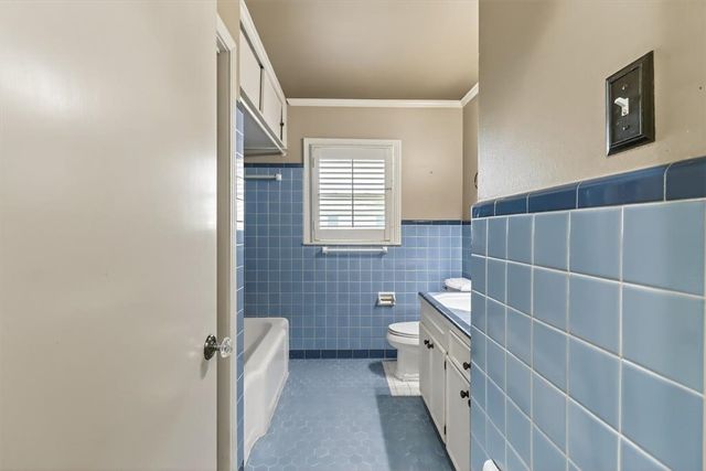 4271 Ocean Dr, Corpus Christi, TX 78411