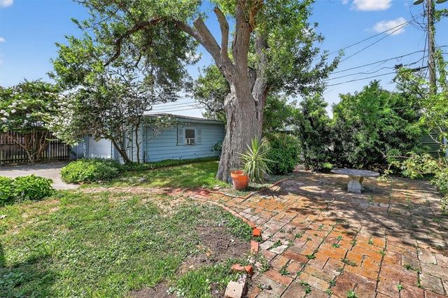 4271 Ocean Dr, Corpus Christi, TX 78411