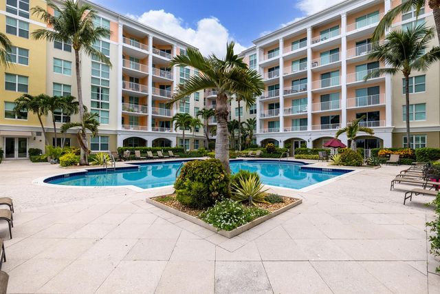 806 E Windward Way 213, Lantana, FL 33462