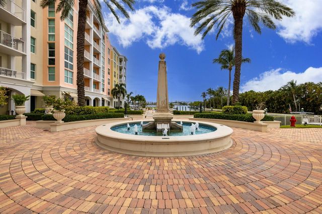 806 E Windward Way 213, Lantana, FL 33462