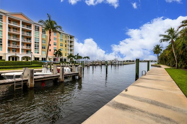 806 E Windward Way 213, Lantana, FL 33462