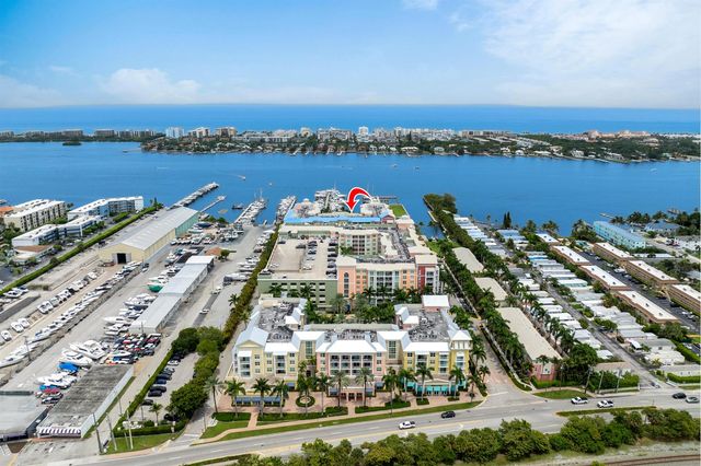 806 E Windward Way 213, Lantana, FL 33462