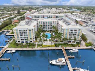 806 E Windward Way 213, Lantana, FL 33462