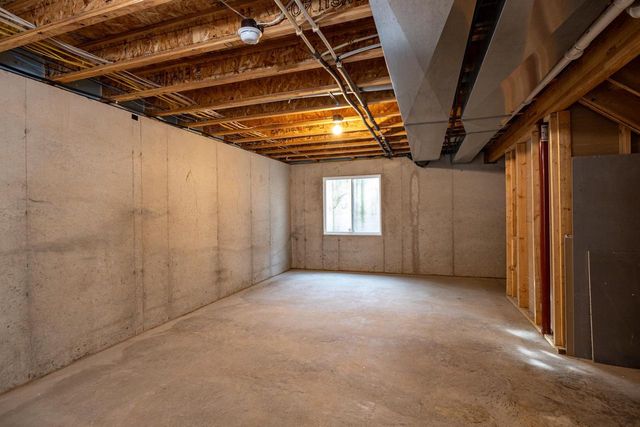 515 E OAK STREET, Kimberly, WI 54136