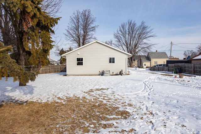 515 E OAK STREET, Kimberly, WI 54136