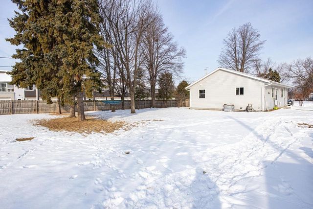 515 E OAK STREET, Kimberly, WI 54136